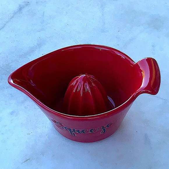 10 STRAWBERRY STREET JUICER SQUEEZE ME TIGHT LEMON LIME RED WHITE - Picture 3 of 8